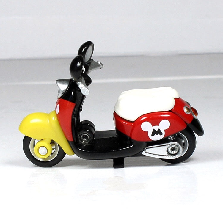 Lambretas Disney Motors Takara Tomy Colecionáveis