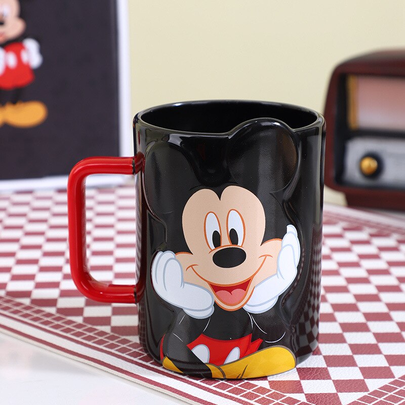 Caneca Mickey e Amigos Shape 500ML Oficial Disney