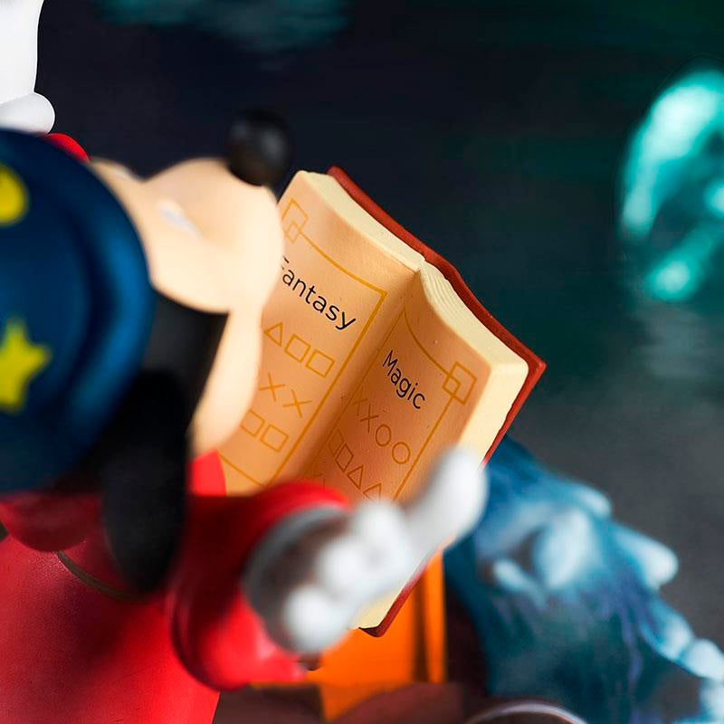 Estátua Mickey Fantasia O Aprendiz de Feiticeiro 17cm Disney