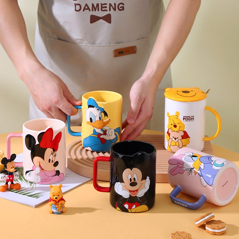 Caneca Mickey e Amigos Shape 500ML Oficial Disney