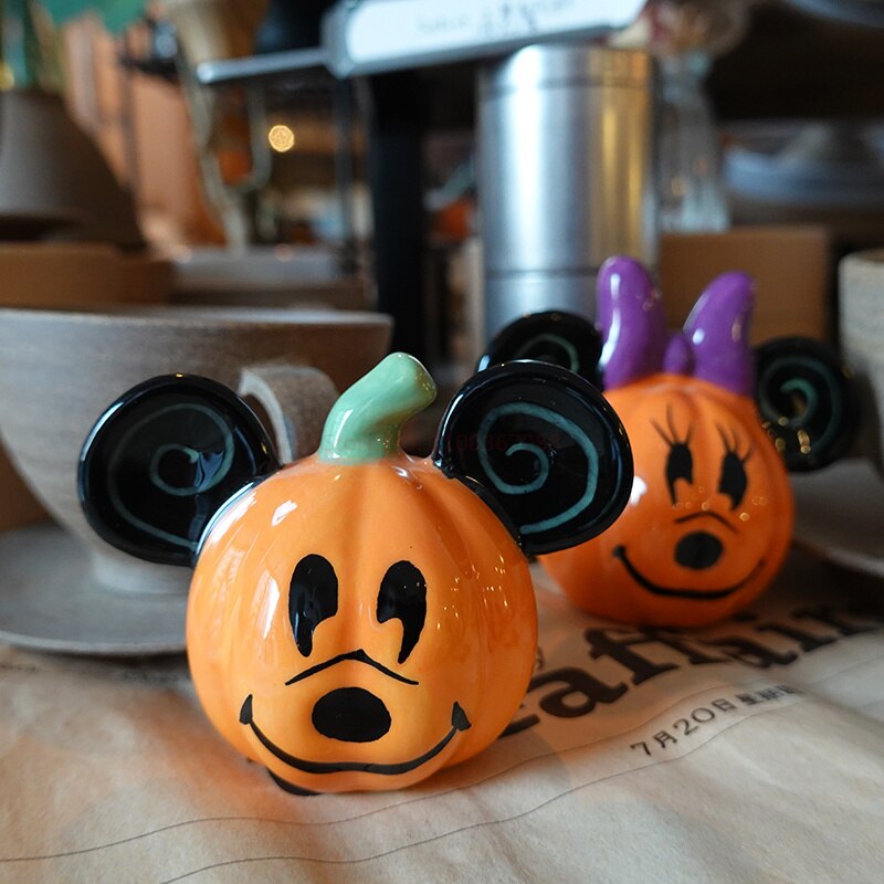Salt and Pepper Shakers Mickey and Minnie Pumpkins Halloween Disney