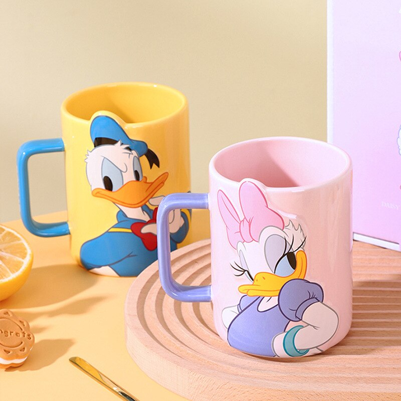 Caneca Mickey e Amigos Shape 500ML Oficial Disney